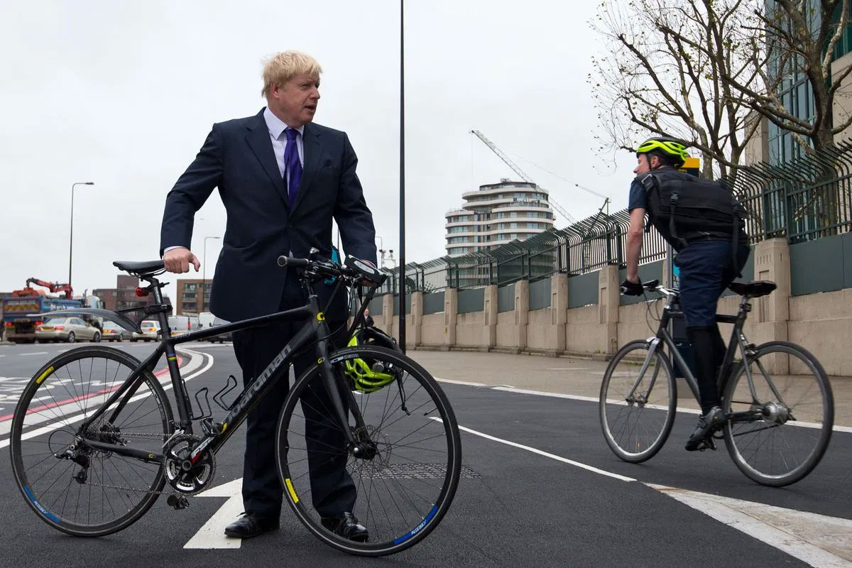 Boris Johnson propõe projeto de ciclovias na Inglaterra